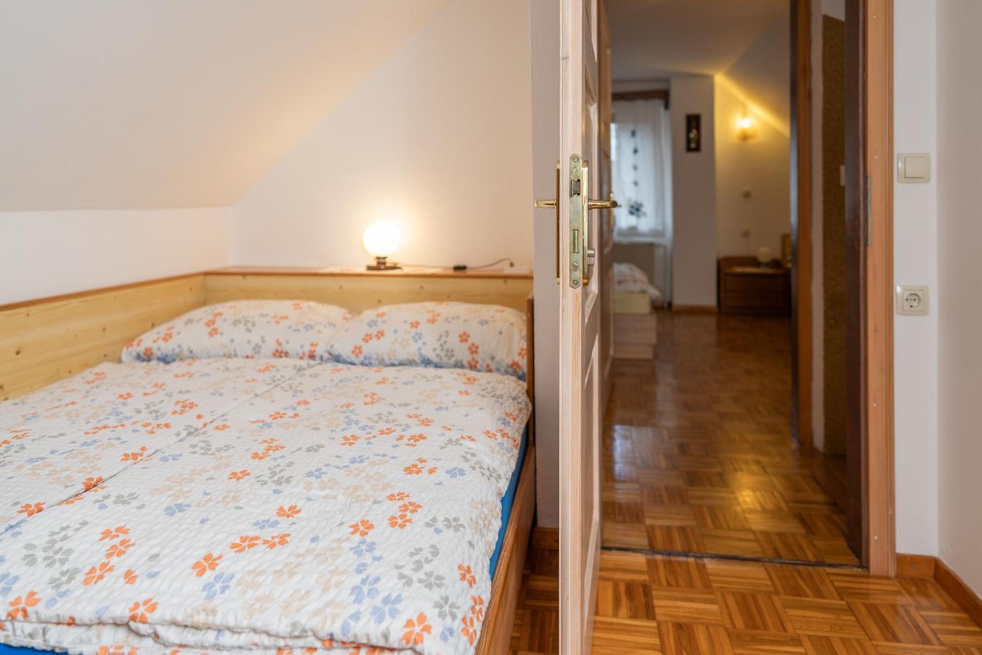 Holiday Home Pri Srni Bohinj ภายนอก รูปภาพ