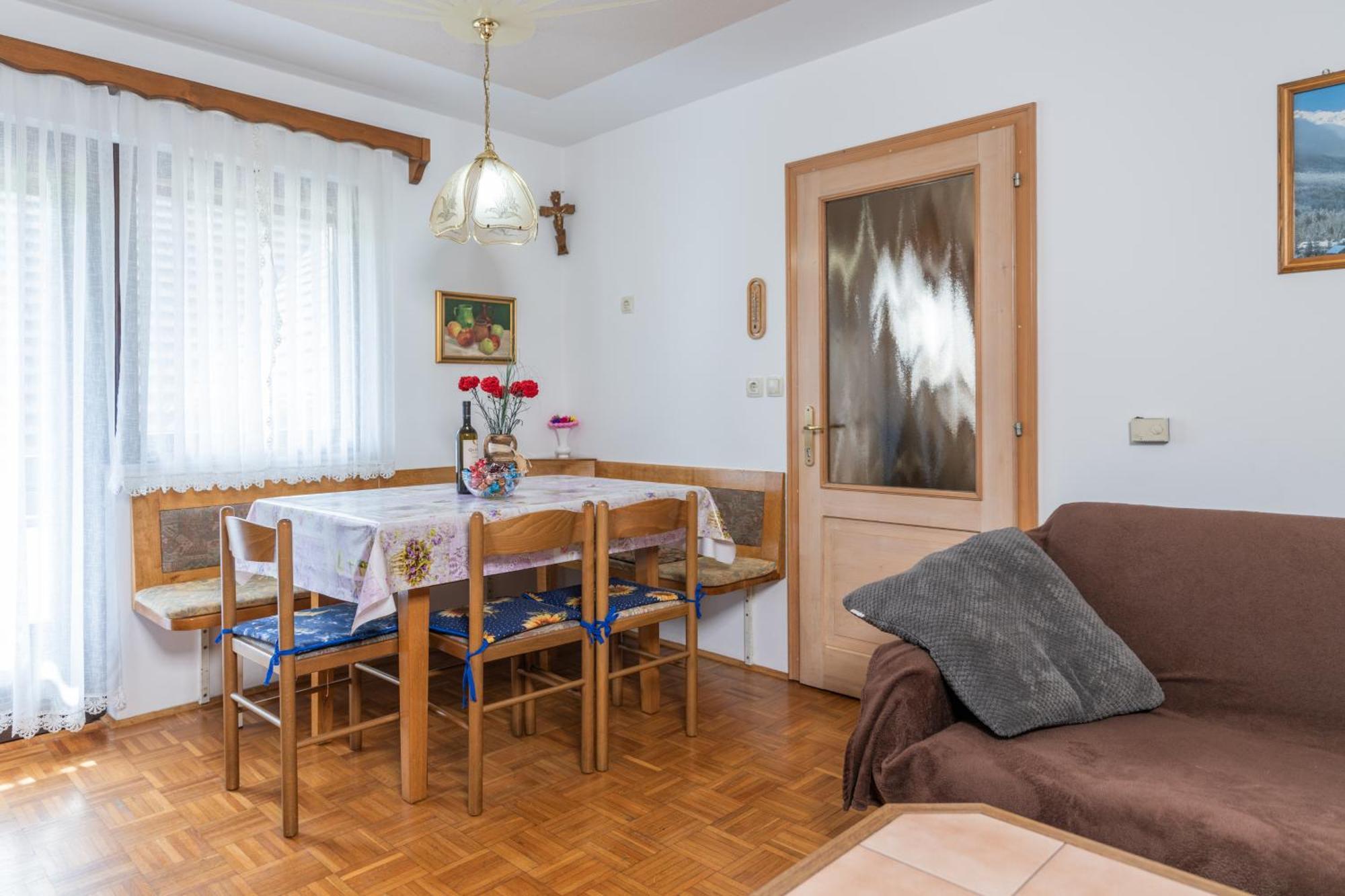 Holiday Home Pri Srni Bohinj ภายนอก รูปภาพ